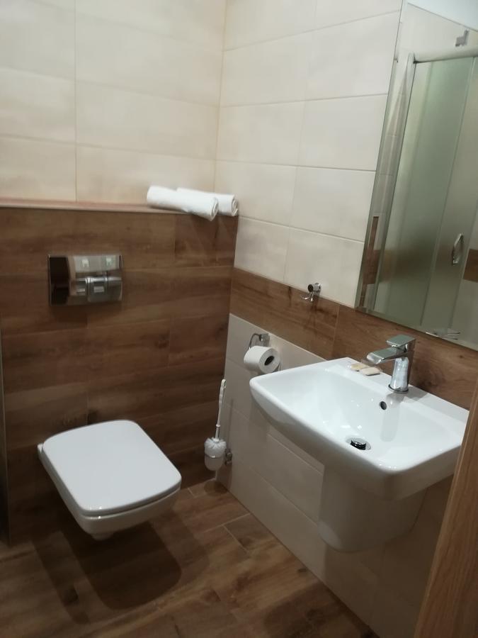 Zajazd Podjadek Osjaków Exteriör bild