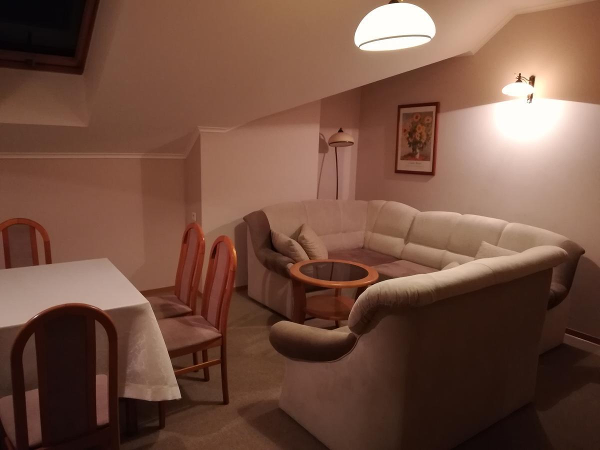 Zajazd Podjadek Osjaków Exteriör bild
