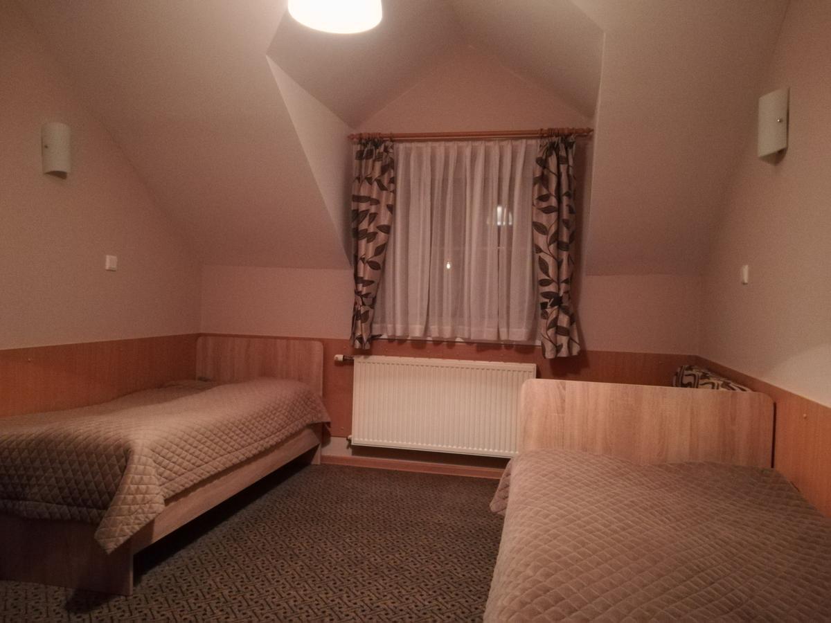 Zajazd Podjadek Osjaków Exteriör bild